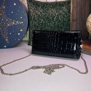Gorgeously Designed black Crossbody with mirrors